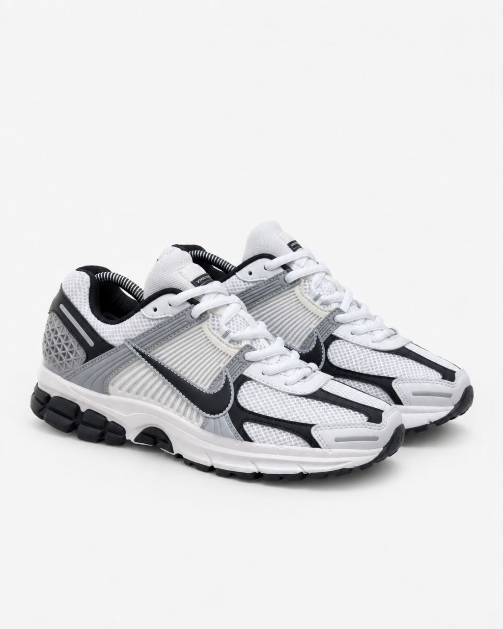 Кросівки Nike Zoom Vomero 5 Light