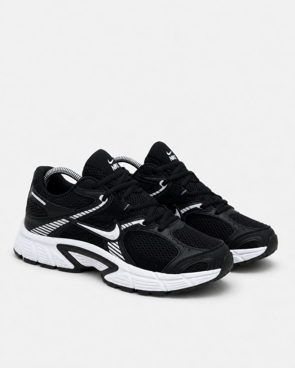 Кросівки Nike V5 RNR Black White